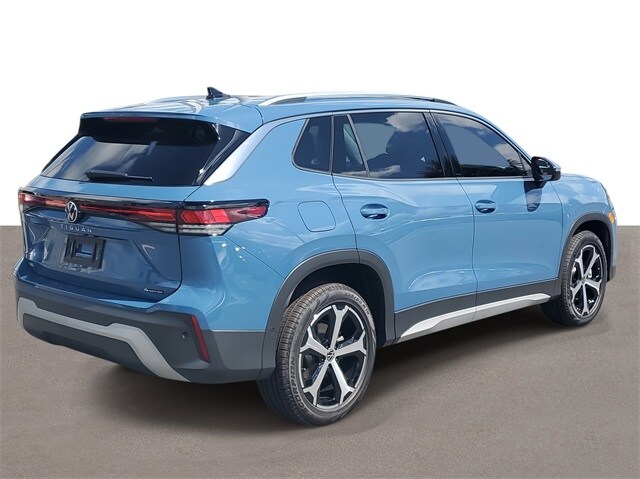 2025 Volkswagen Tiguan SE photo 4