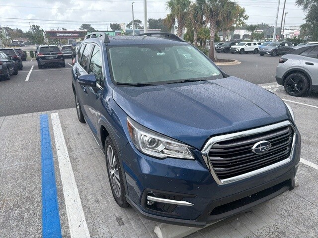 2022 Subaru Ascent Limited photo 2