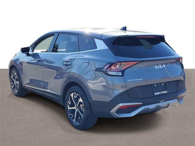 2023 Kia Sportage EX photo 2
