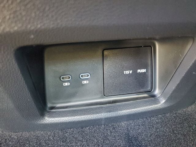 2026 Volkswagen Atlas SE w/Tech - Photo 10