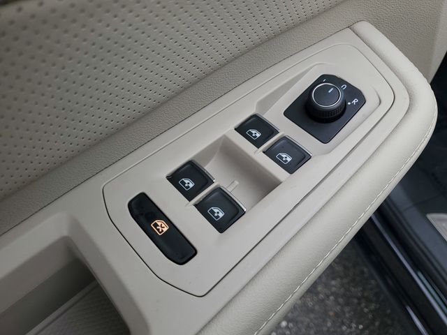 2026 Volkswagen Atlas SE w/Tech - Photo 15