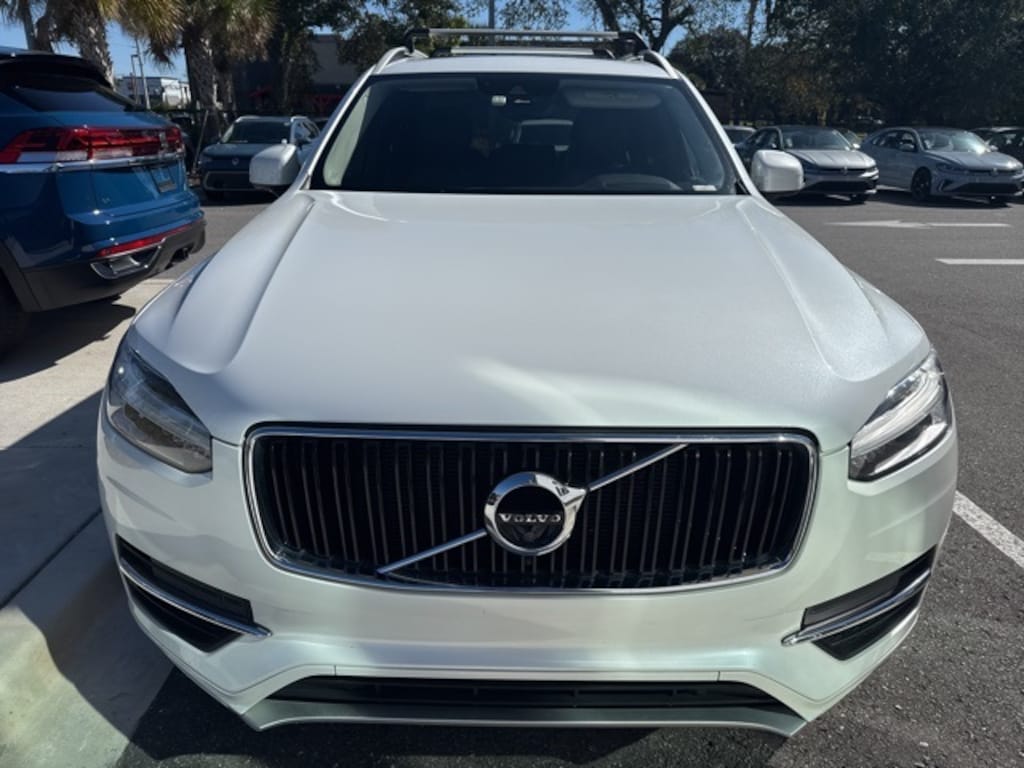 Used 2018 Volvo XC90 T5 Momentum SUV