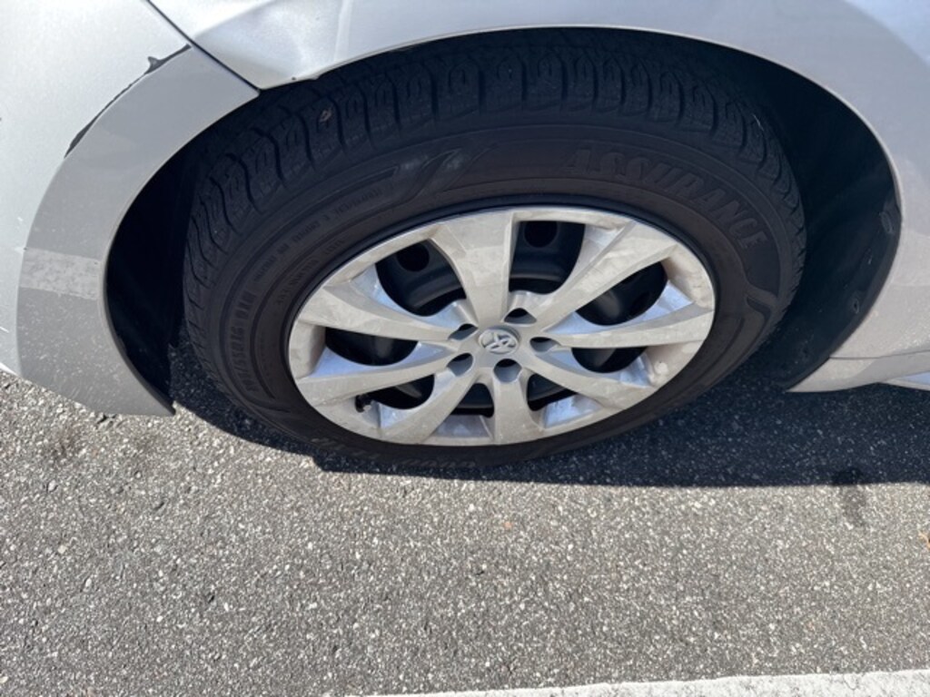 Used 2021 Toyota Corolla LE Sedan