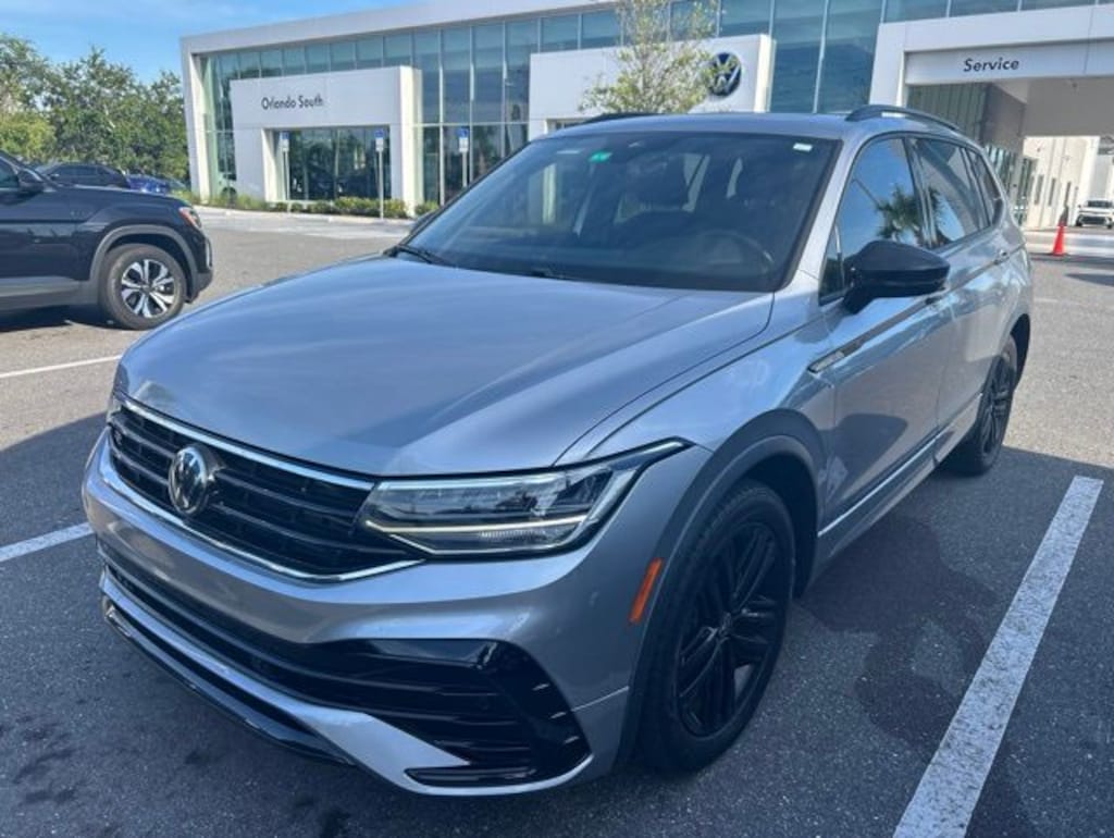 Certified 2022 Volkswagen Tiguan 2.0T SE R-Line Black SUV