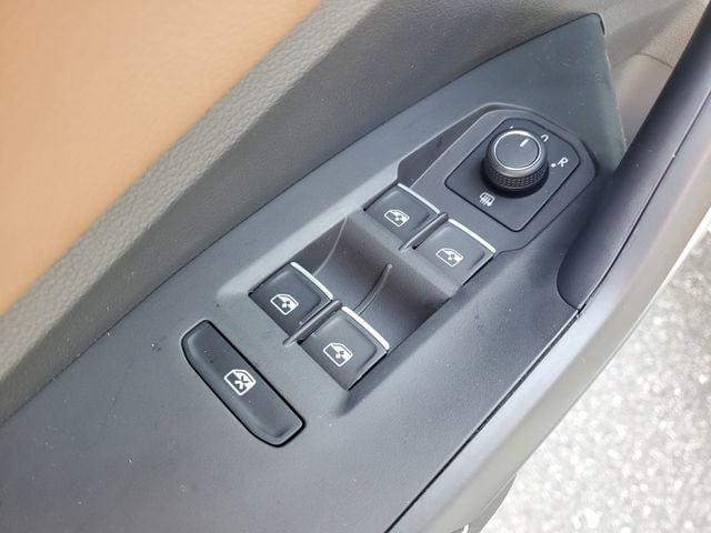 2026 Volkswagen Jetta SEL - Photo 13