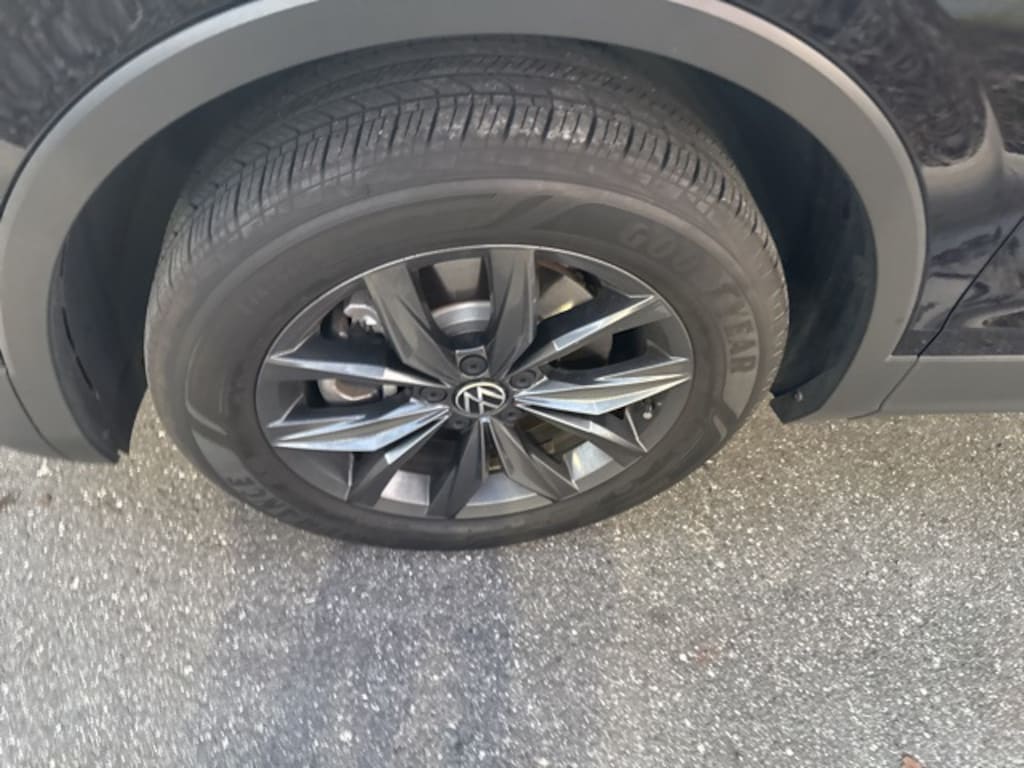 Used 2022 Volkswagen Tiguan 2.0T SE SUV