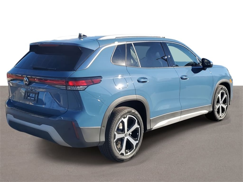 New 2026 Volkswagen Tiguan 2.0T SE SUV