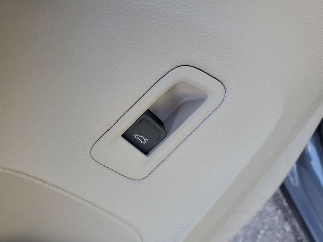2026 Volkswagen Atlas SE w/Tech - Photo 16
