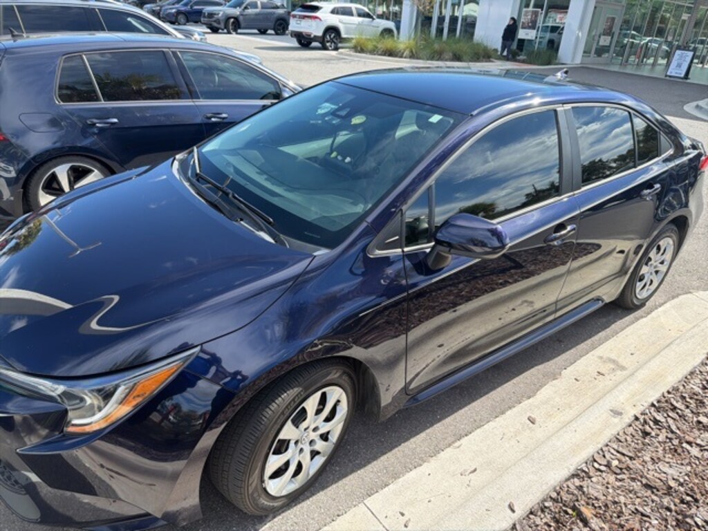 Used 2022 Toyota Corolla LE Sedan