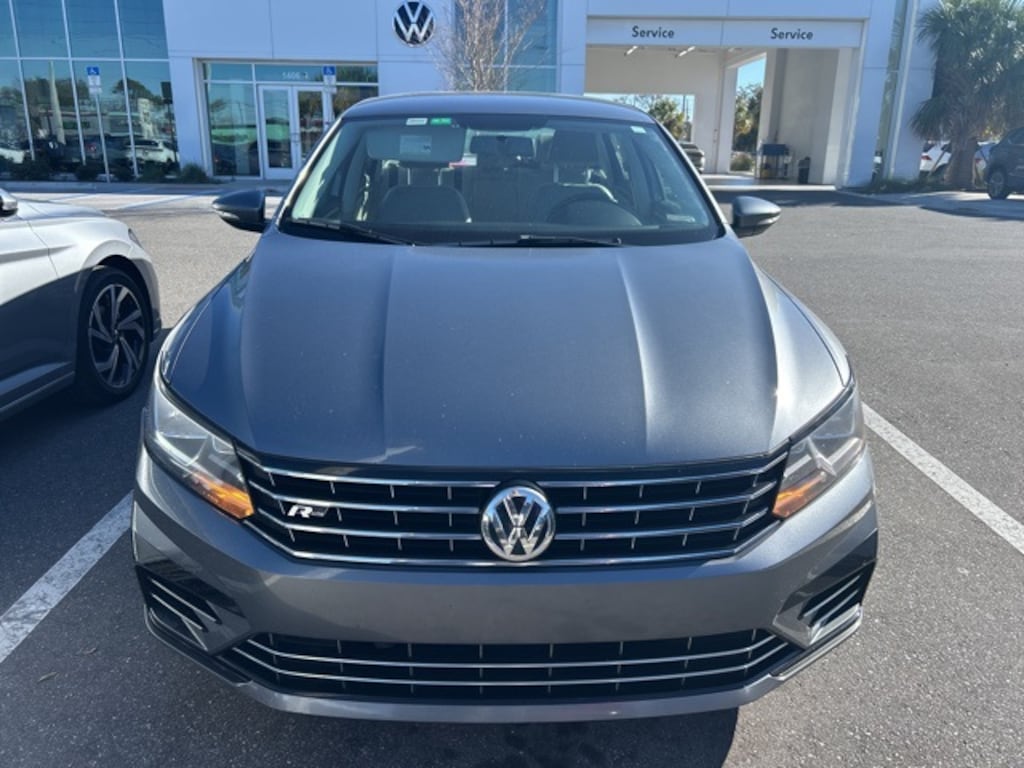 Used 2018 Volkswagen Passat 2.0T R-Line Sedan