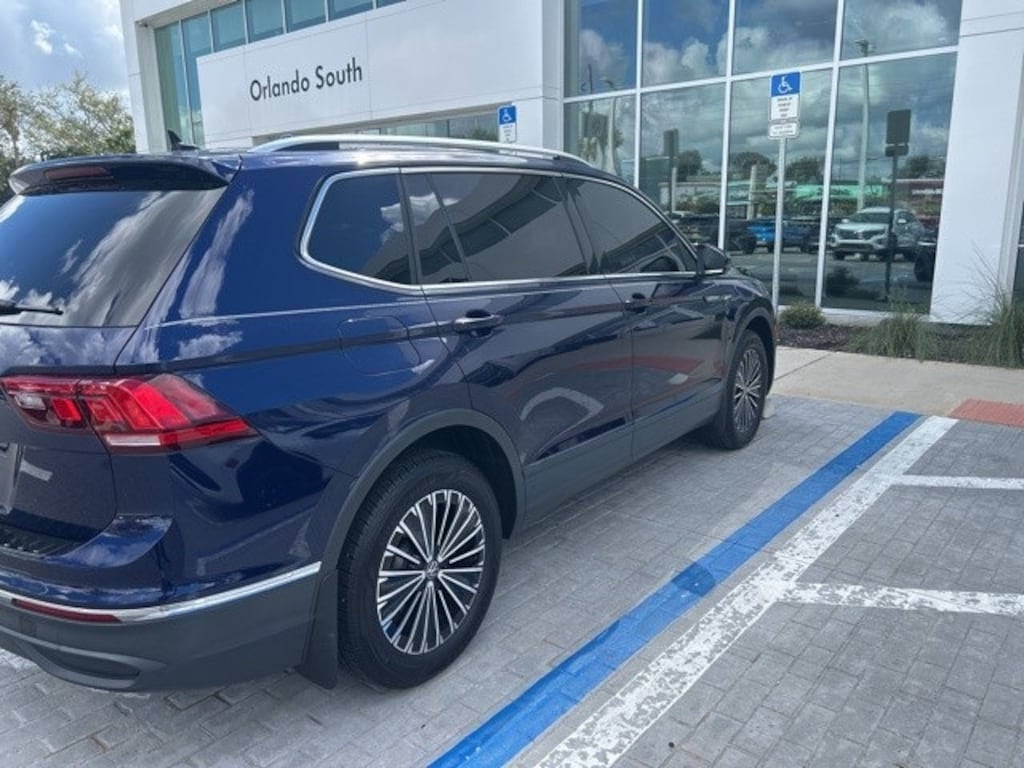 Used 2024 Volkswagen Tiguan 2.0T SE SUV