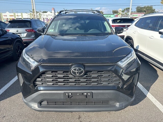 2023 Toyota RAV4 XLE photo 2