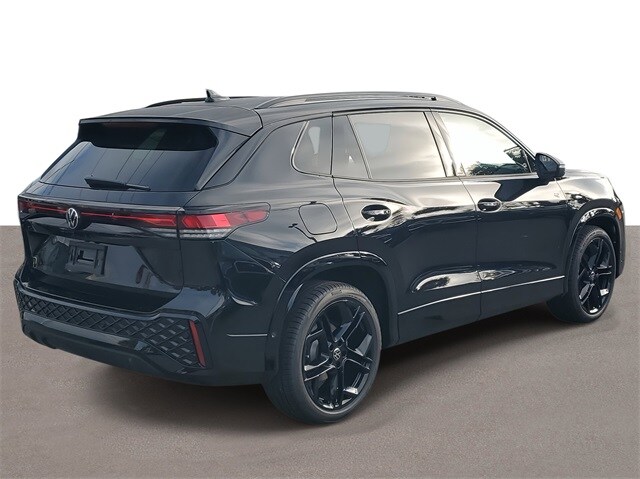 2026 Volkswagen Tiguan SE R-Line Black photo 3