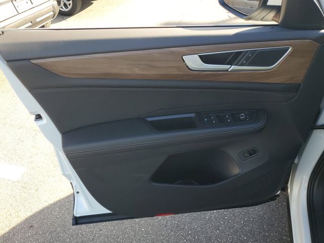 2026 Volkswagen Atlas SE w/Tech - Photo 12