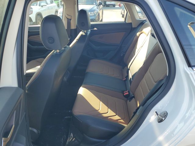 2026 Volkswagen Jetta SEL - Photo 10