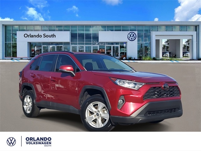 2021 Toyota RAV4 XLE's photo