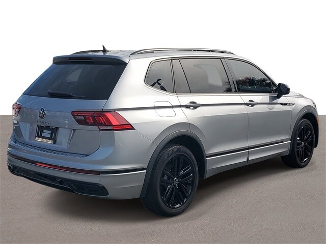 2022 Volkswagen Tiguan SE R-Line Black photo 2