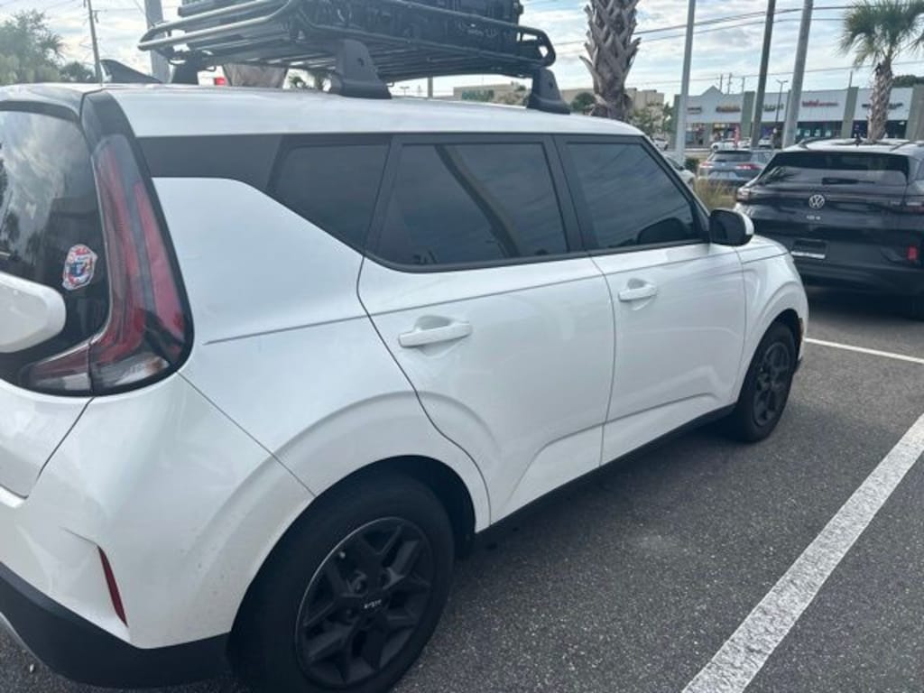 Used 2024 Kia Soul LX Hatchback