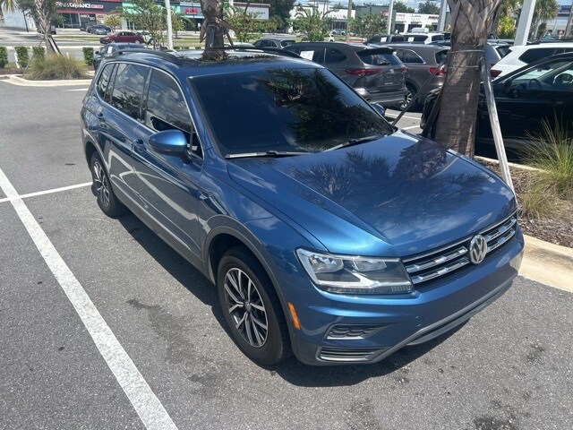 2020 Volkswagen Tiguan SE photo 2