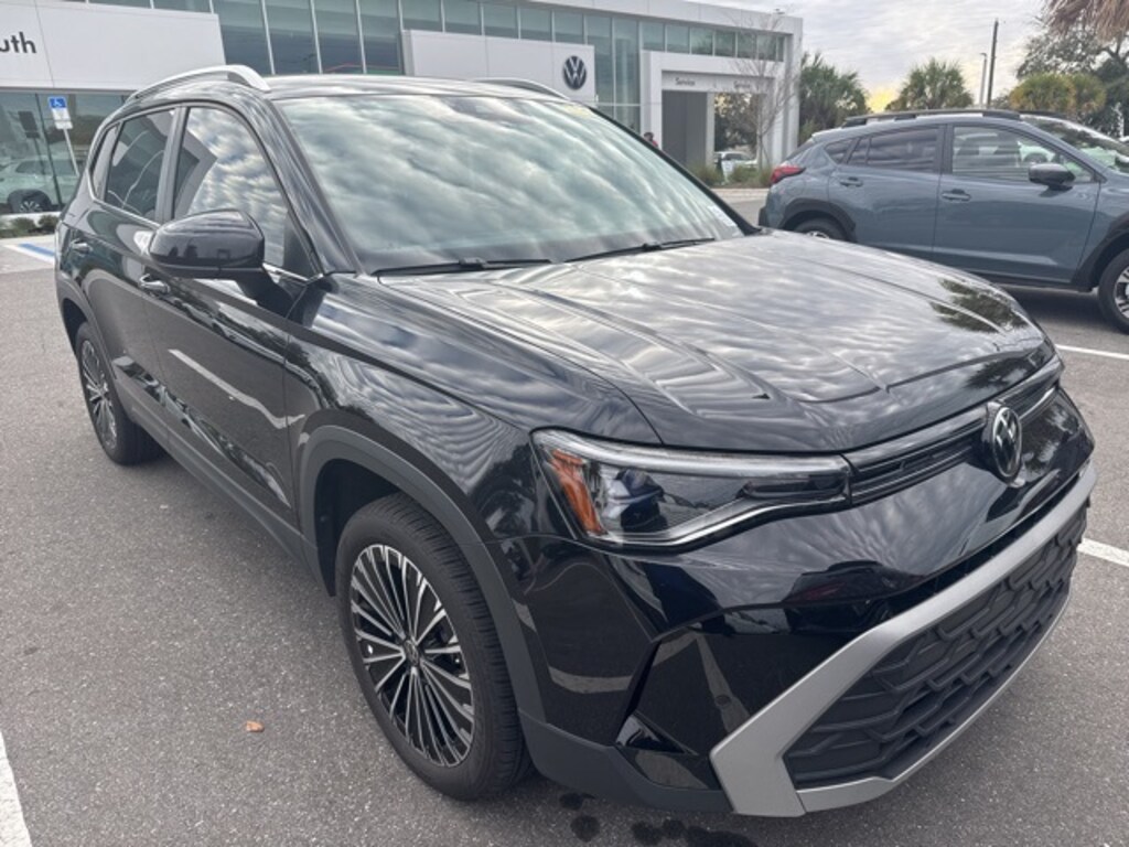 Used 2025 Volkswagen Taos 1.5T SE SUV