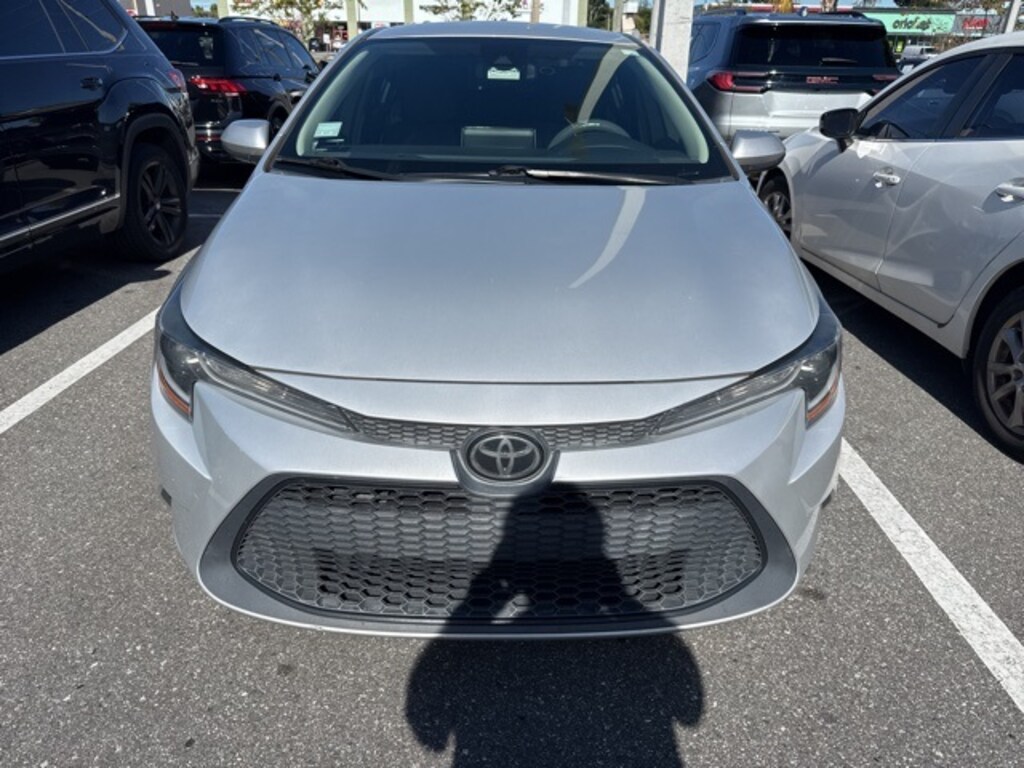 Used 2021 Toyota Corolla LE Sedan