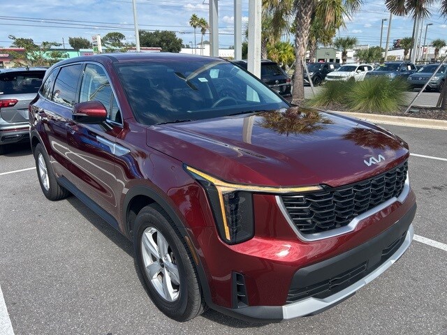 2025 Kia Sorento LX photo 3