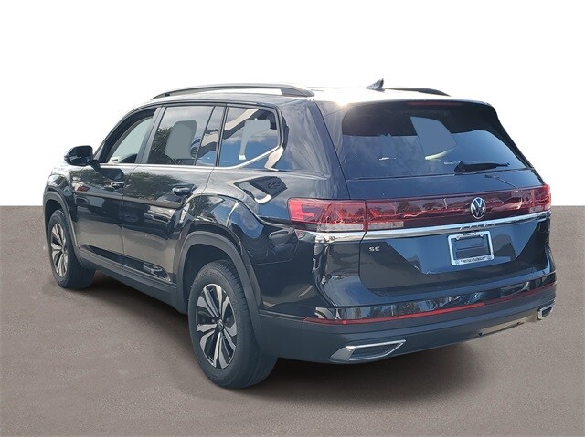 2026 Volkswagen Atlas SE photo 3