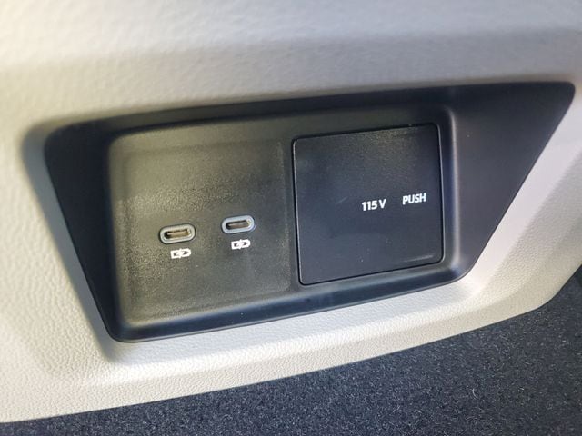 2026 Volkswagen Atlas SE w/Tech - Photo 11