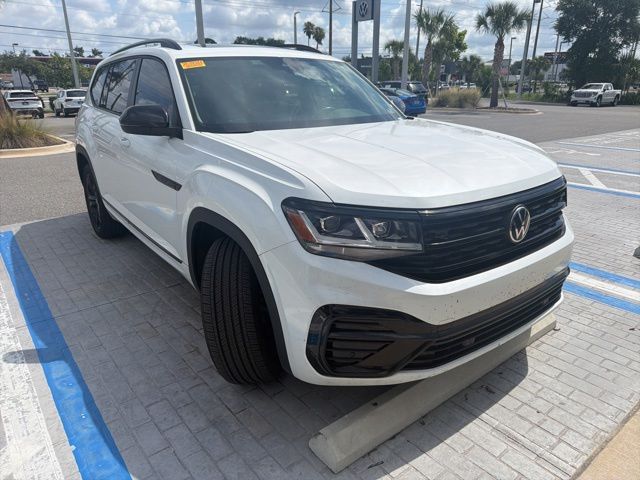 2023 Volkswagen Atlas 3.6L SEL R-Line Black 4MOTION's photo