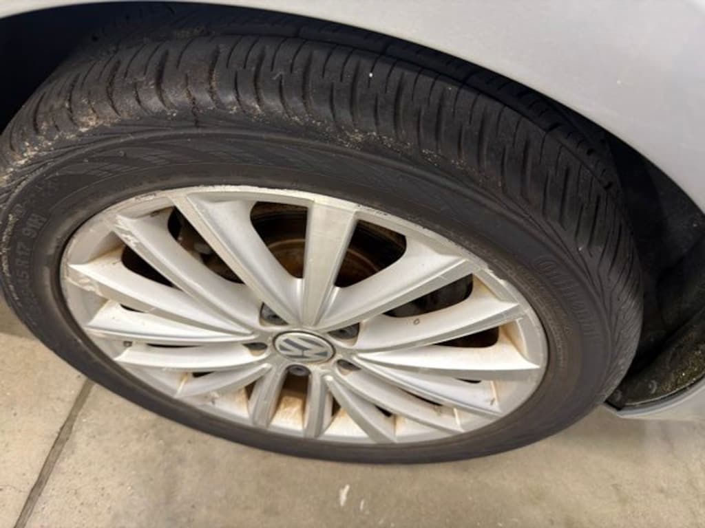 Used 2015 Volkswagen Jetta 1.8T SE Sedan