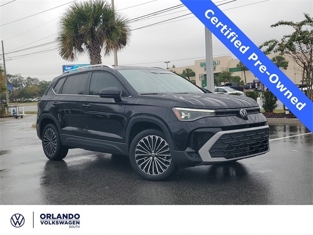 2025 Volkswagen Taos SE's photo