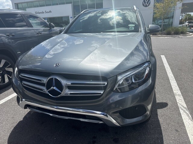 2018 Mercedes Benz GLC 300 photo 2