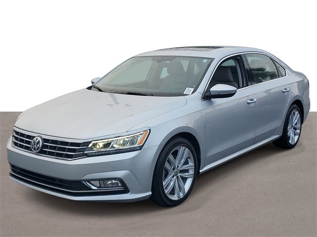 2018 Volkswagen Passat 2.0T SE photo 2