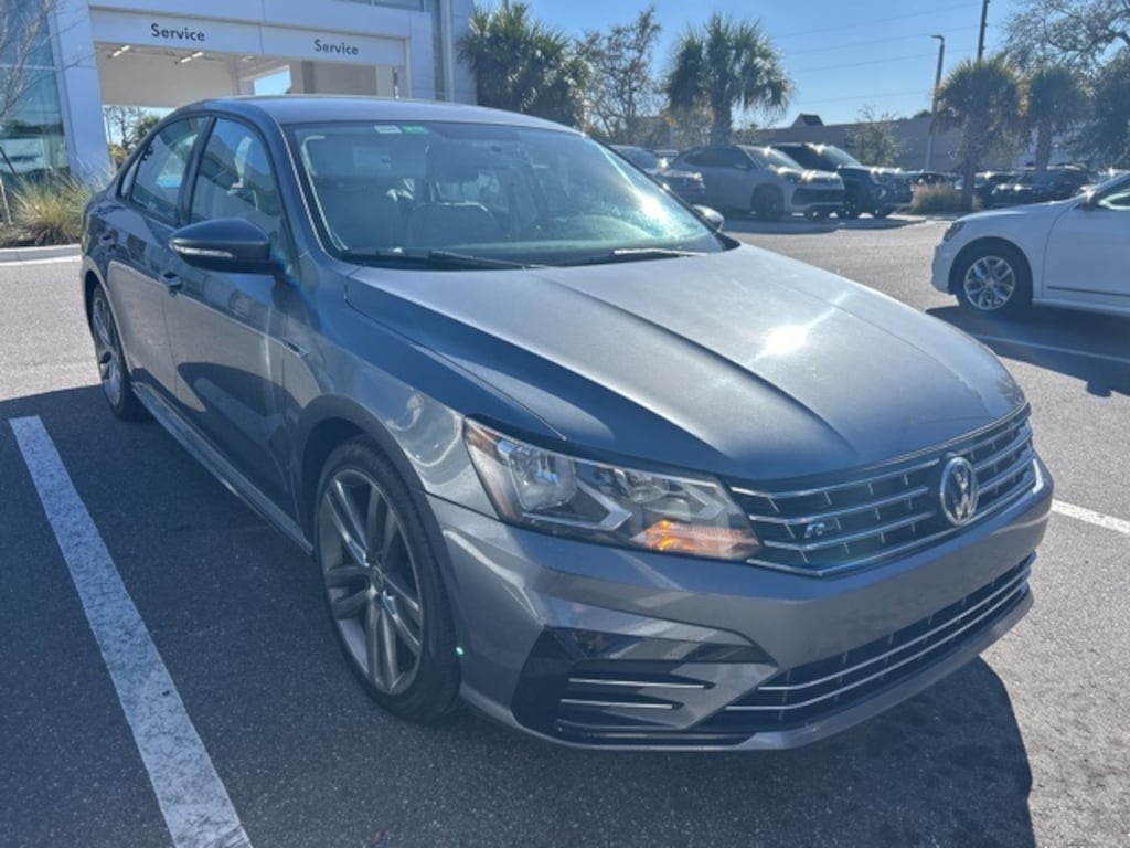 Used 2018 Volkswagen Passat 2.0T R-Line Sedan