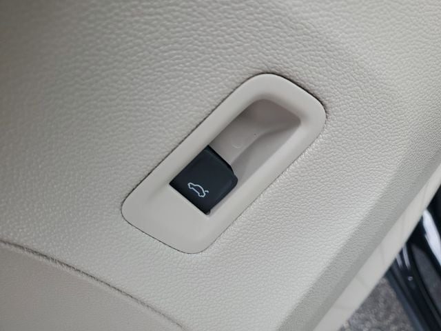 2026 Volkswagen Atlas SE w/Tech - Photo 16