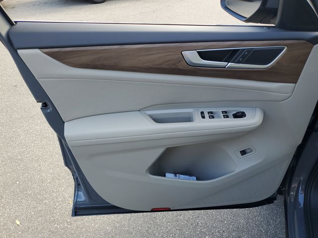 2026 Volkswagen Atlas SE w/Tech - Photo 14