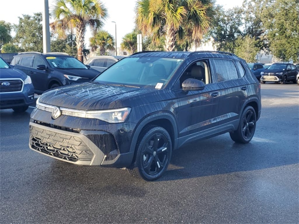 Certified 2025 Volkswagen Taos 1.5T SE Black SUV