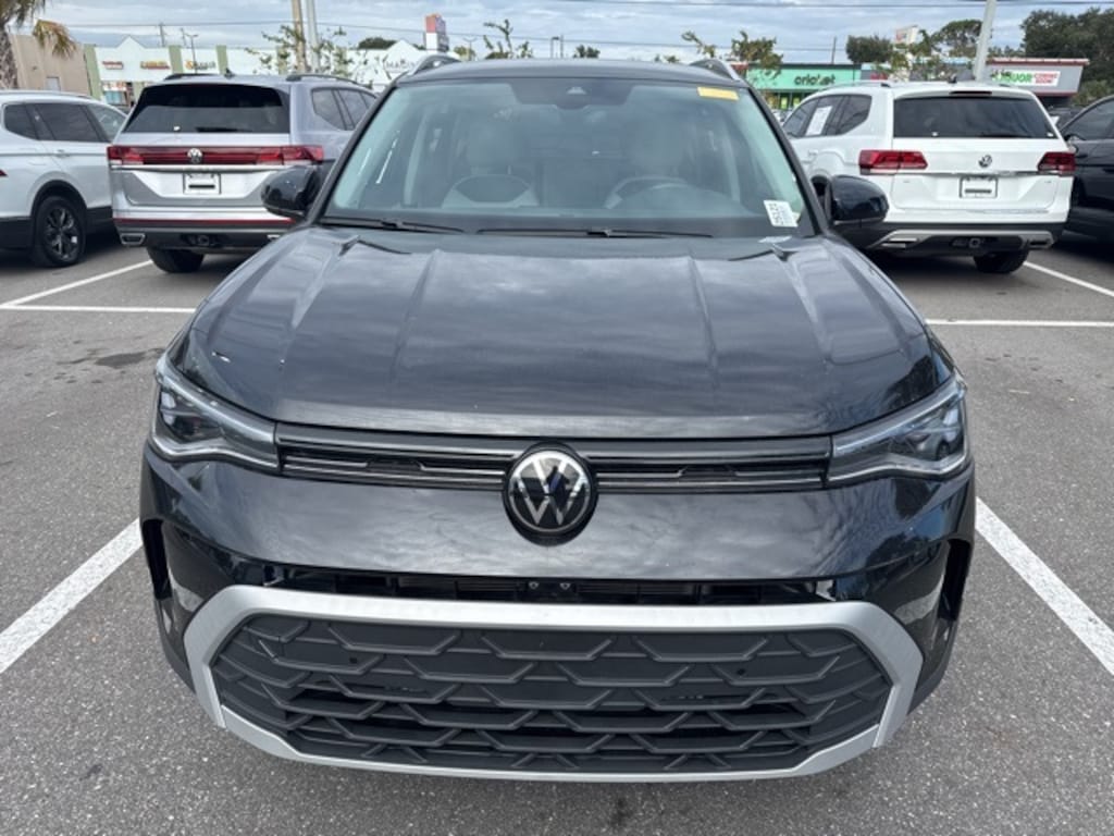 Used 2025 Volkswagen Taos 1.5T SE SUV