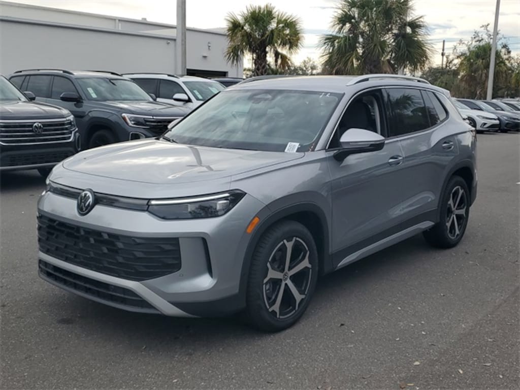 New 2026 Volkswagen Tiguan 2.0T SE SUV