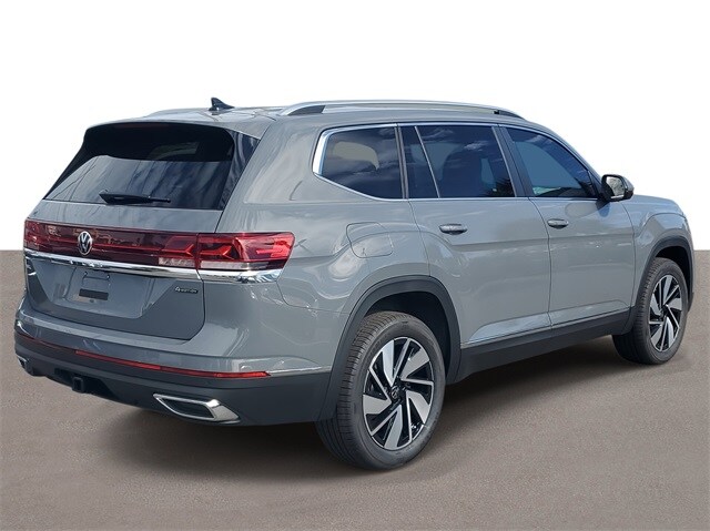 2026 Volkswagen Atlas SEL photo 4
