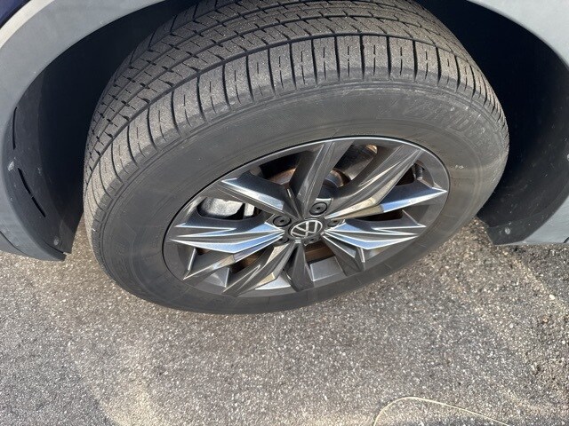 2023 Volkswagen Tiguan SE photo 4