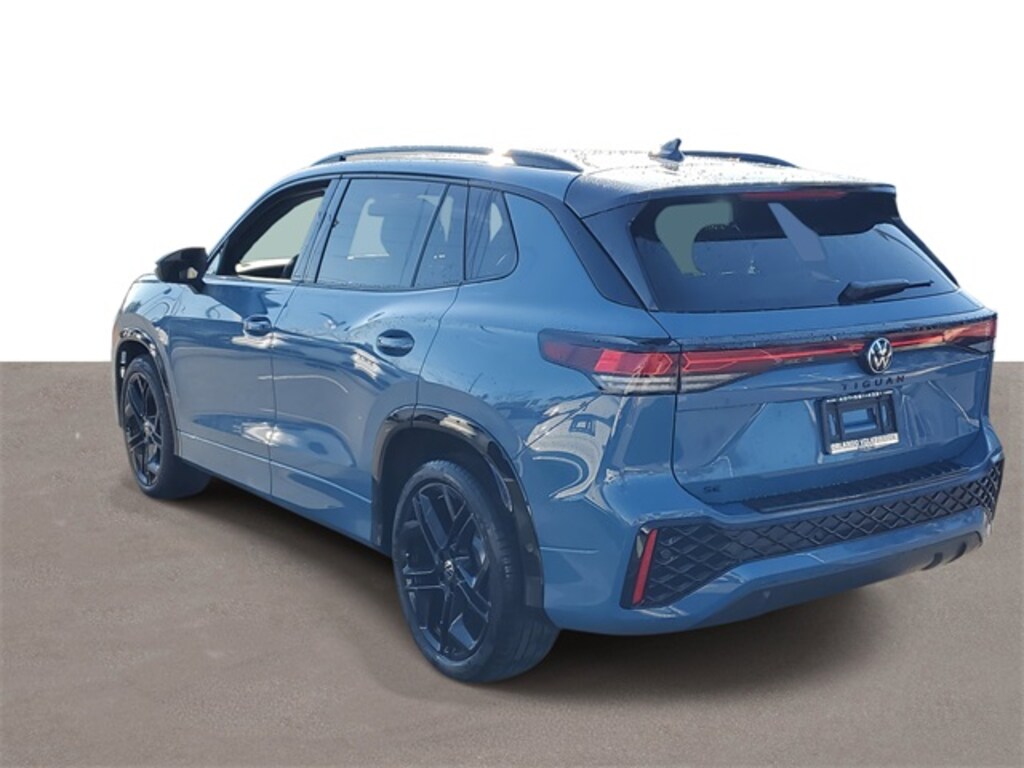 New 2026 Volkswagen Tiguan 2.0T SE R-Line Black SUV