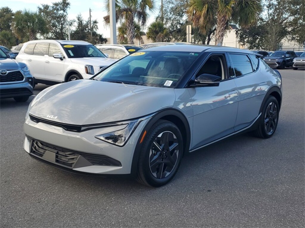 Used 2025 Kia EV6 Light SUV