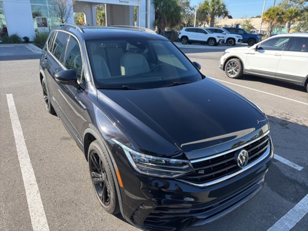 Used 2023 Volkswagen Tiguan 2.0T SE R-Line Black SUV