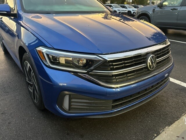 2022 Volkswagen Jetta 1.5T SEL photo 3