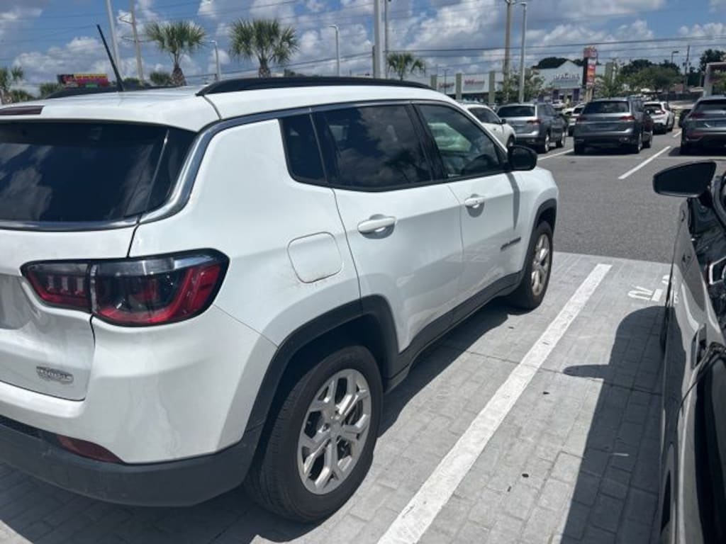 Used 2024 Jeep Compass Latitude SUV