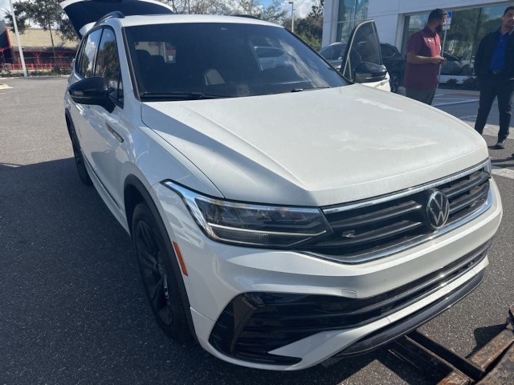 Used 2024 Volkswagen Tiguan 2.0T SE R-Line Black SUV