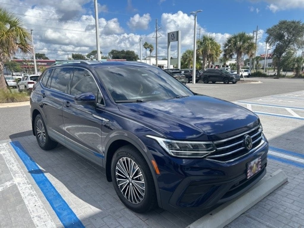 Used 2024 Volkswagen Tiguan 2.0T SE SUV