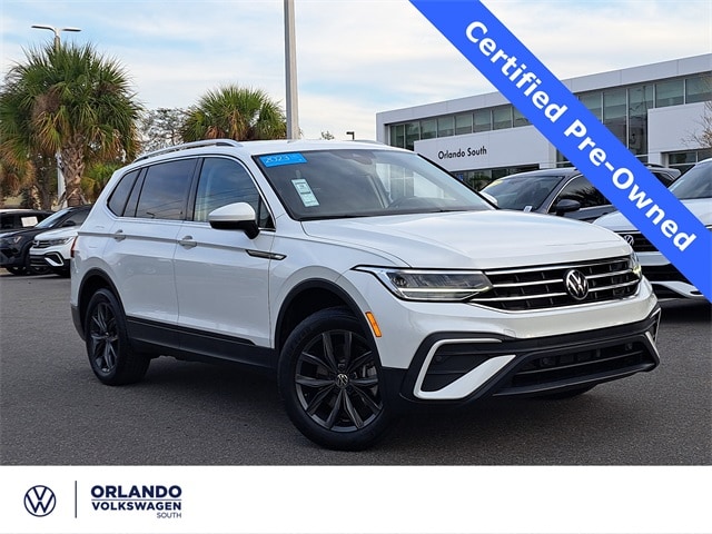 2023 Volkswagen Tiguan SE's photo