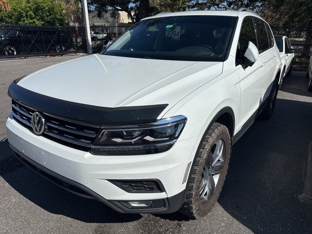 2019 Volkswagen Tiguan SEL Premium R-Line photo 3